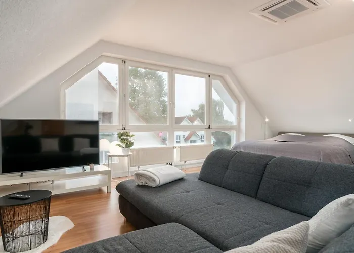 Große, moderne Wohnung im Grünen nahe Frankfurt