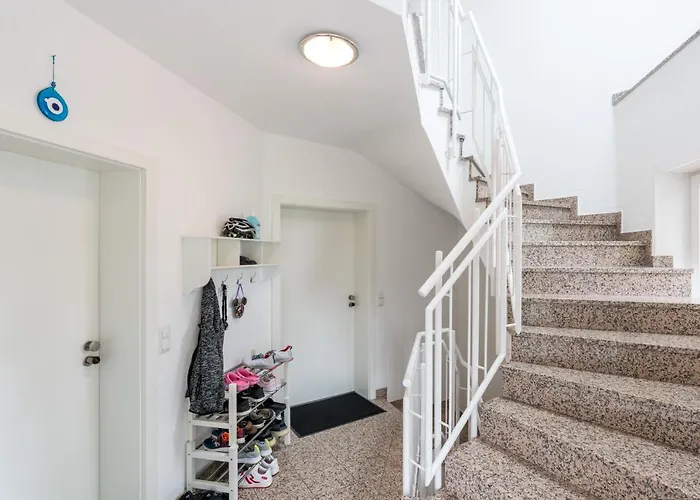 Große, moderne Wohnung im Grünen nahe Frankfurt